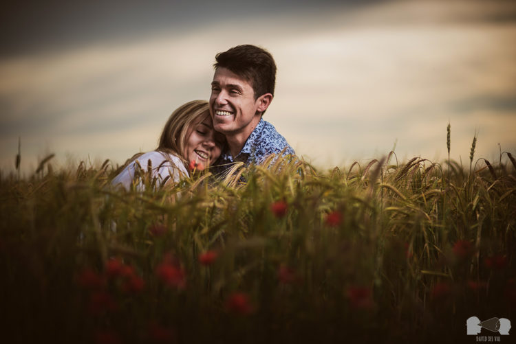 Preboda rural: Trigo, amapolas y un preboda rural en Lleida
