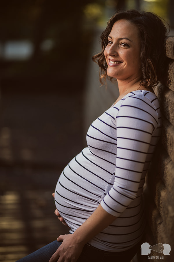 Fotografia de l'embaras a Lleida, Barcelona, Tarragona i Girona. Fotograf de familia i de nens. Sessió d'embaràs. Sesión de embarazo, embarazada